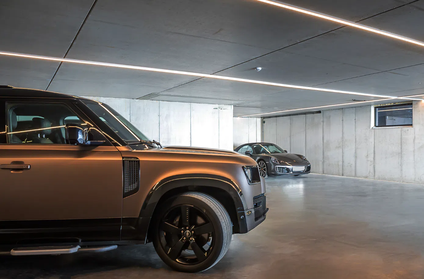 Dikke villa met porsche
